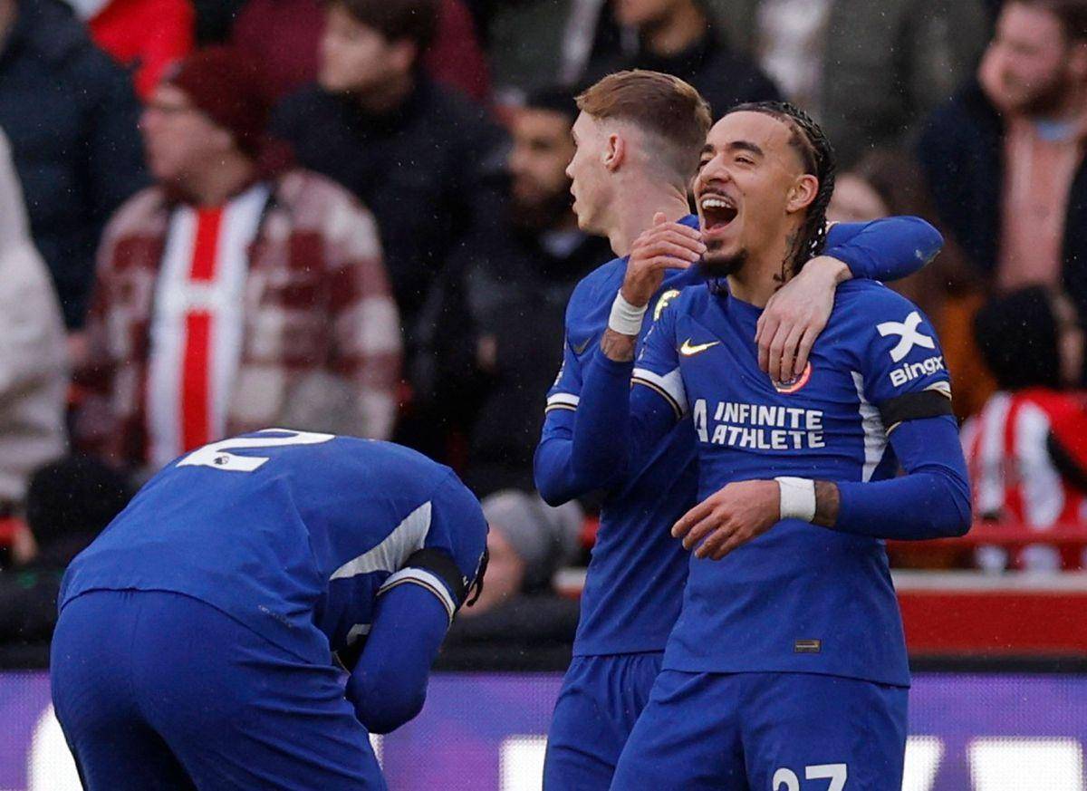 开云体育官网-包含斯利本顿主场一球险胜，保级形势稳固，表现亮眼的词条