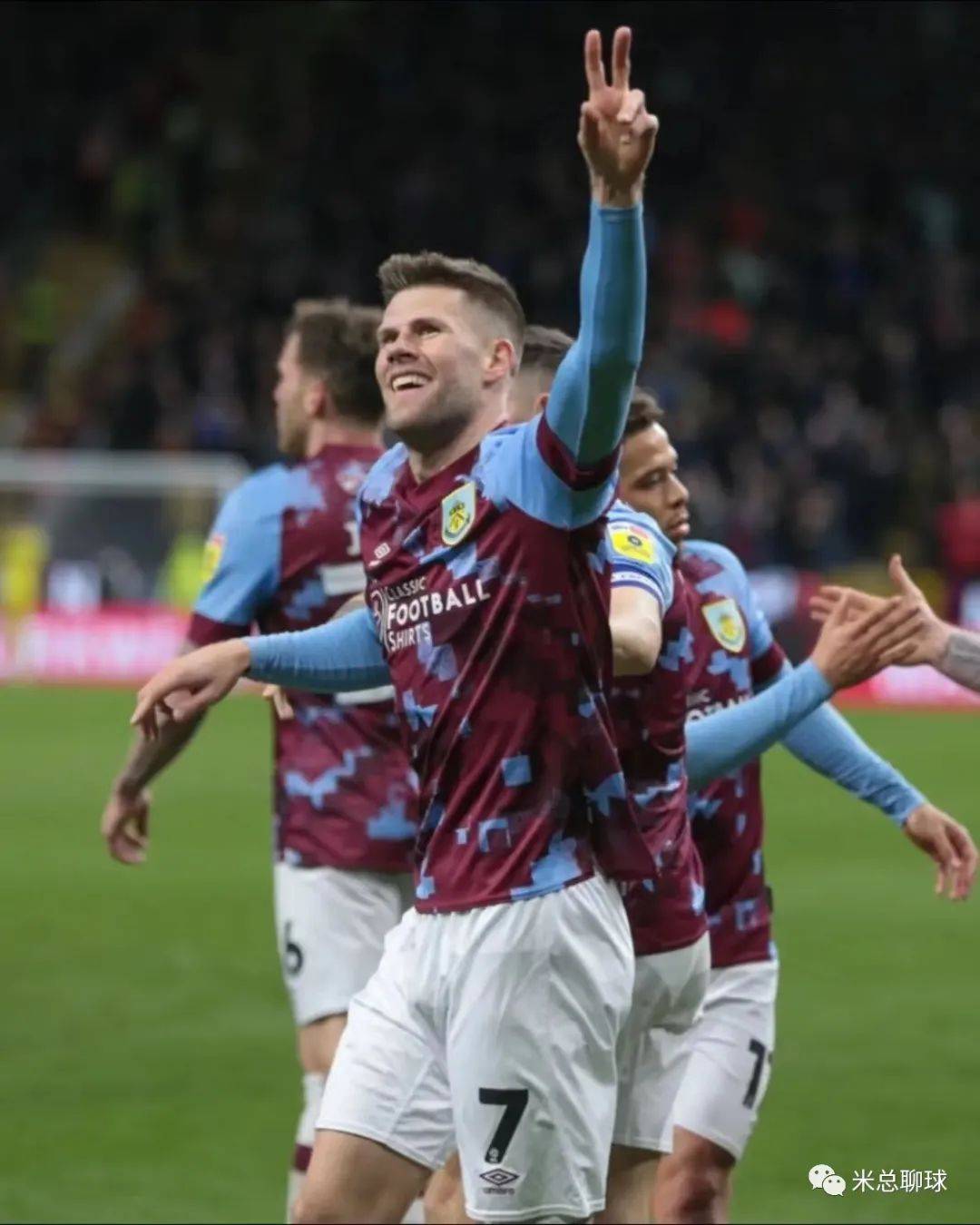 包含斯利本顿主场一球险胜,保级形势稳固,表现亮眼的词条 包含斯利本顿主场一球险胜,保级形势稳固,表现亮眼的词条