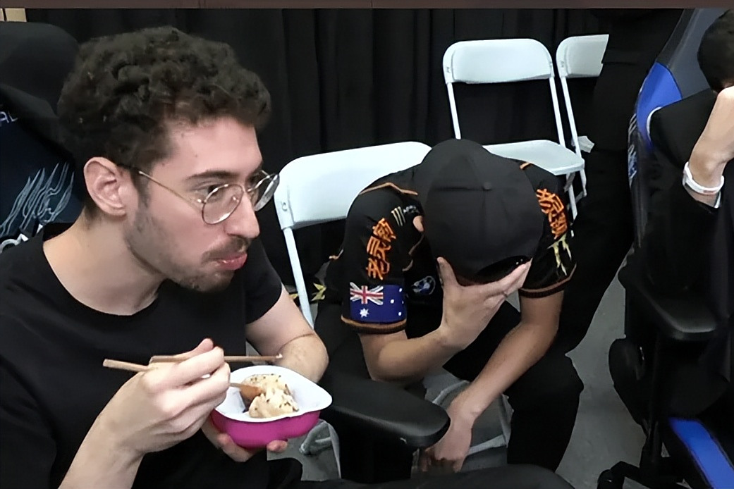 开云APP-FNC完胜T1，Rekkles高光表现