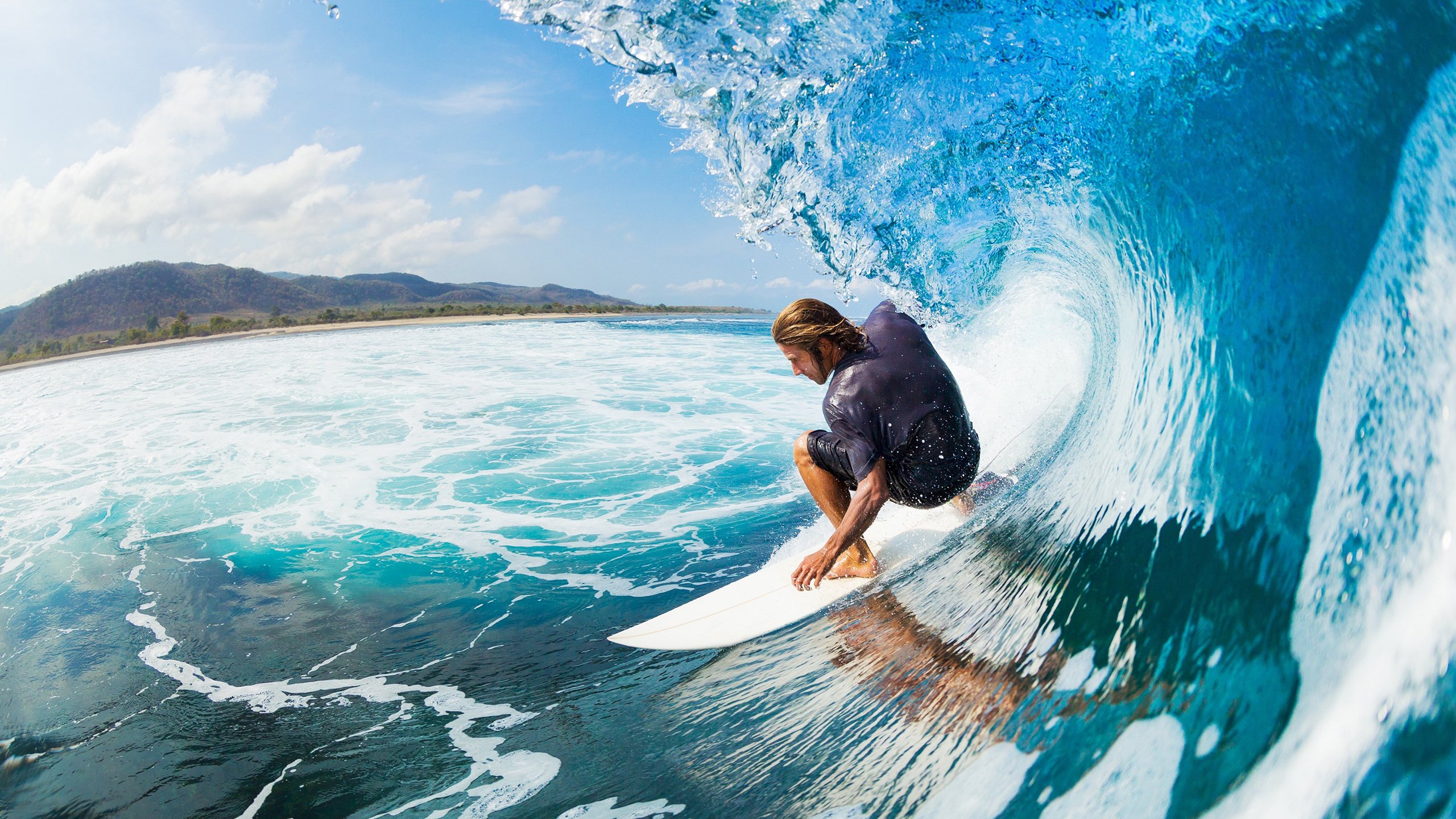 篮球场上的奥亚尔萨瓦尔时刻，当跨界光芒照亮NBA总决赛之夜