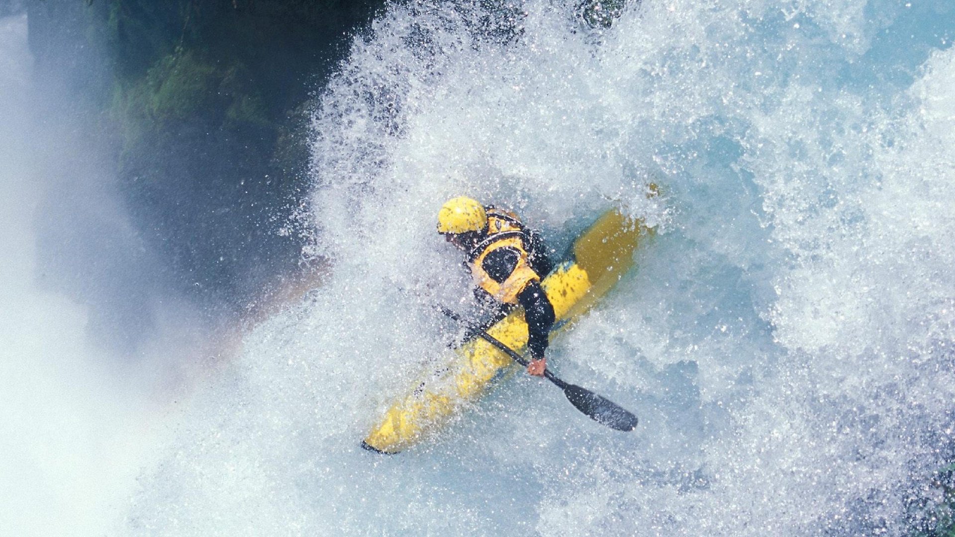 当F1引擎轰鸣乔治时刻，一场数据与速度的平行狂想